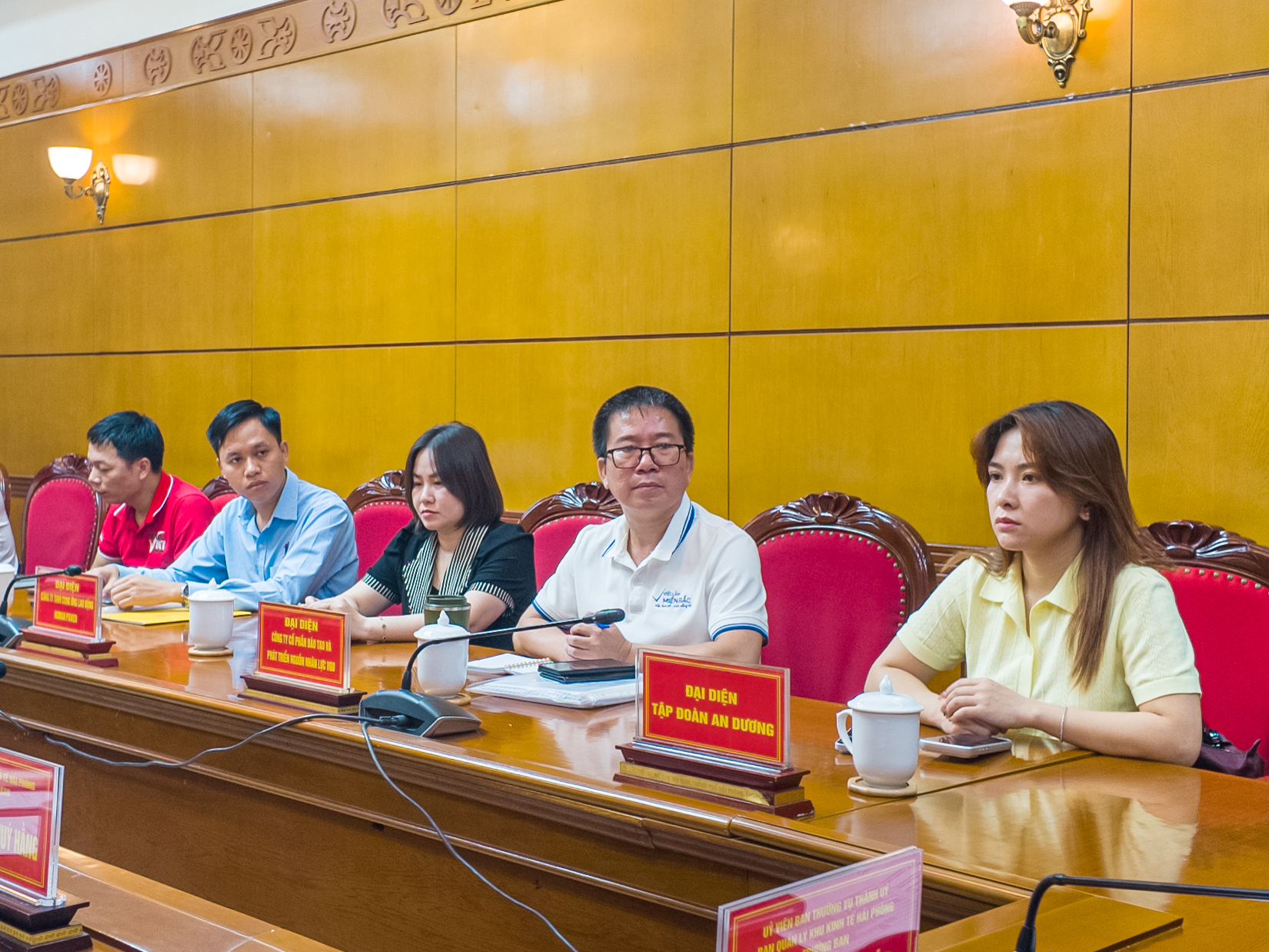 TÂM ĐỨC PHỐI HỢP CÙNG BAN QUẢN LÝ KHU KINH TẾ HẢI PHÒNG TRONG VIỆC PHÁT TRIỂN VÀ CUNG ỨNG NGUỒN NHÂN LỰC CHO CÁC NHÀ MÁY VÀ KHU CÔNG NGHIỆP