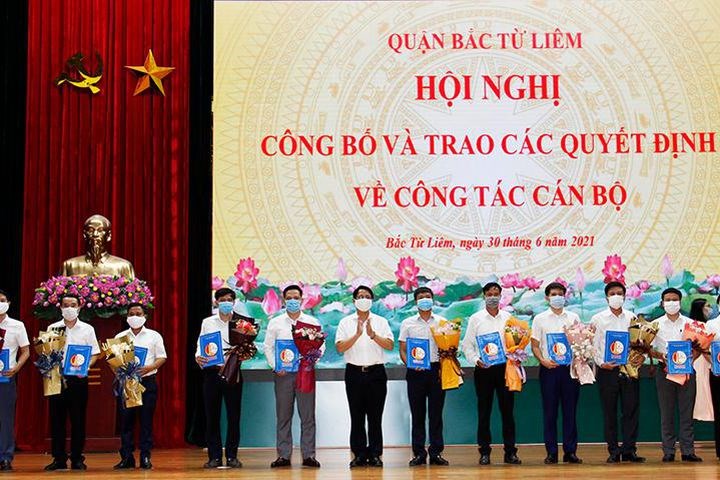 Quận Bắc Từ Liêm bổ nhiệm Chủ tịch, Phó Chủ tịch UBND các phường thí điểm mô hình chính quyền đô thị