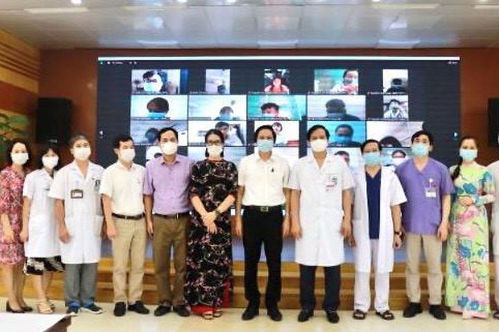 BV Bạch Mai chuyển giao 10 gói kỹ thuật cho hơn 100 bác sĩ, điều dưỡng thuộc Đề án 1816