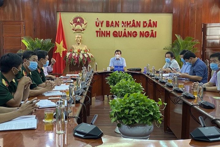 Quảng Ngãi đưa khoảng 400 người dân khó khăn từ TP.HCM về quê