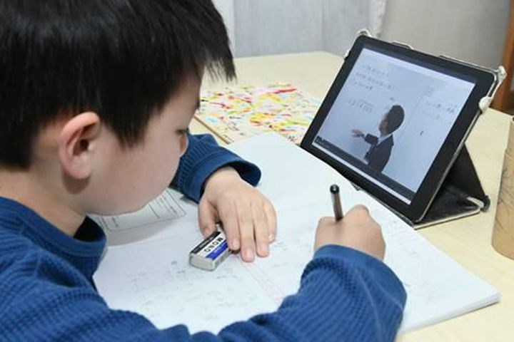 2.345 máy tính và thiết bị quyên góp cho chương trình Máy tính cho em