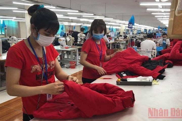 Giữ chân người lao động, phục hồi sản xuất, thích ứng an toàn với dịch Covid19