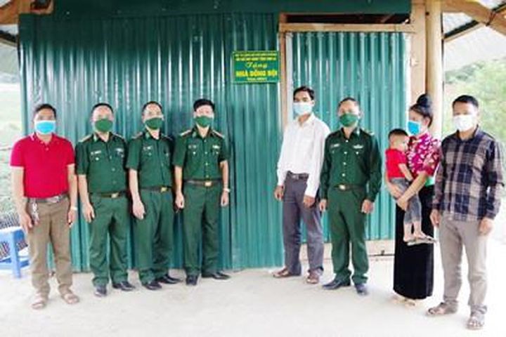 Sơn La trao tặng Nhà đồng đội cho quân nhân có hoàn cảnh khó khăn