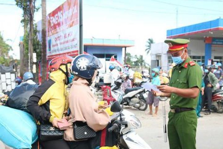 Tổ chức công đoàn cần vận động người lao động trở lại làm việc