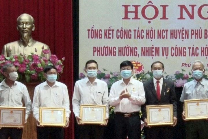Tổ chức nhiều hoạt động thiết thực chăm lo cho hội viên