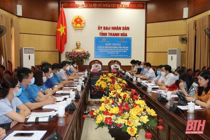 Đẩy mạnh xây dựng đời sống văn hóa, tập luyện thể dục thể thao trong công chức, viên chức, công nhân lao động