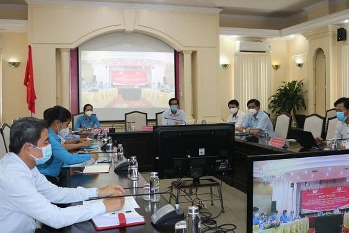 Đẩy mạnh việc xây dựng đời sống văn hóa trong công chức, viên chức, công nhân lao động
