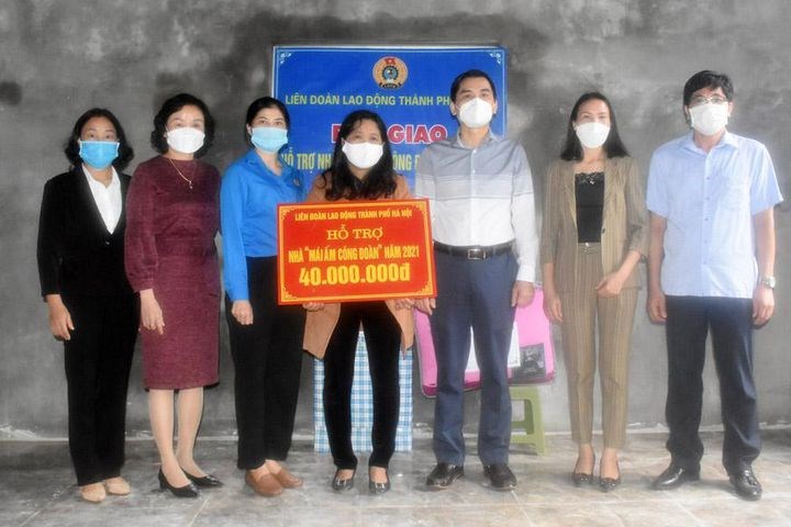 Trao niềm vui an cư đến đoàn viên công đoàn có hoàn cảnh éo le
