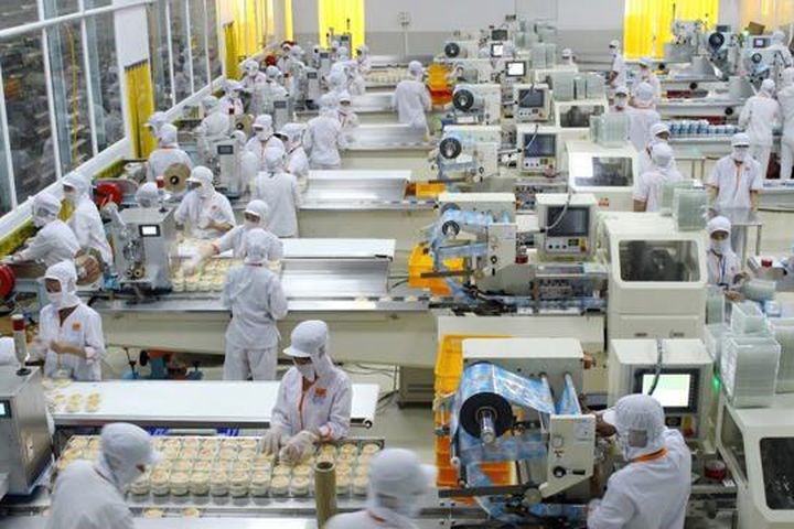 Thích ứng tình hình mới, doanh nghiệp tăng tốc nối lại sản xuất