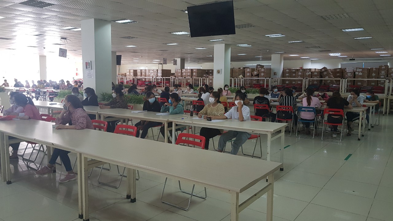 Cần Tuyển 200 lao động nữ, cặp nam nữ làm việc tại nhà máy Bangjoo - KCN Bá Thiện 1