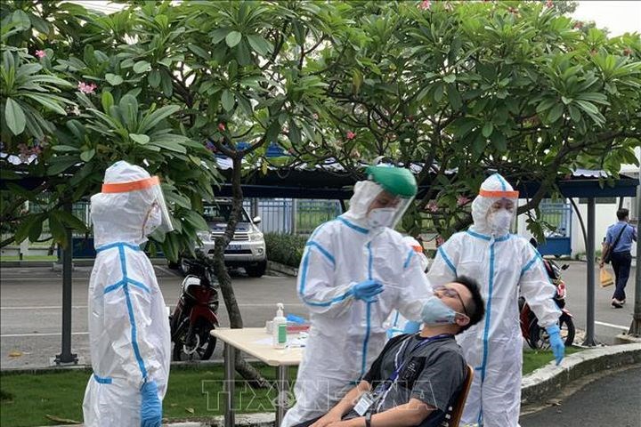 Nhìn lại chiến dịch tiêm vaccine COVID19 lịch sử ở TP Hồ Chí Minh Bài 1 Niềm vui mang tên Vaccine phòng COVID19