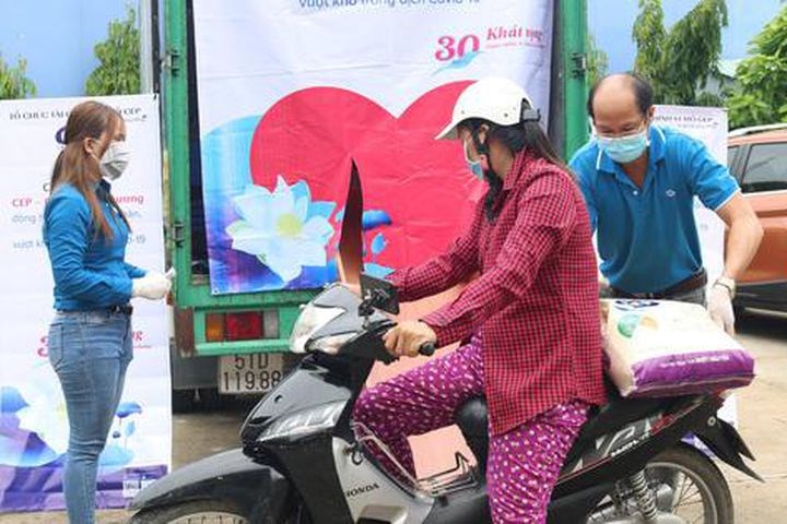 Tiếp sức người lao động nghèo trong đại dịch Covid19
