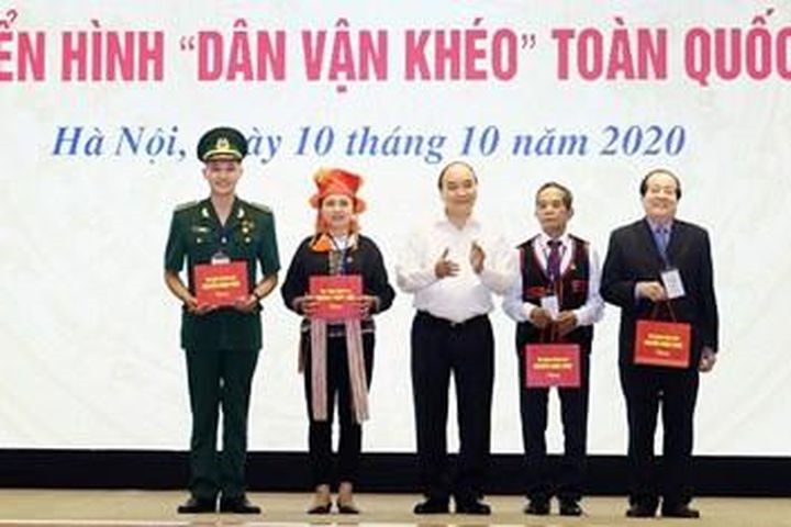 Học Bác để hoàn thiện mình hơn
