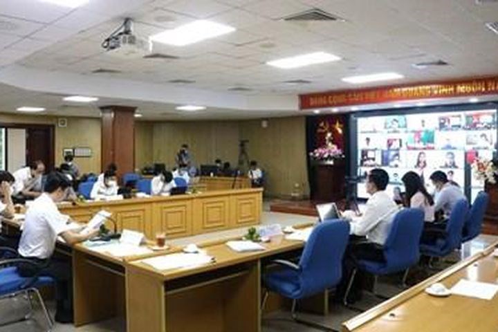 Phát huy vai trò của sinh viên tham gia đấu tranh, phản bác thông tin sai trái