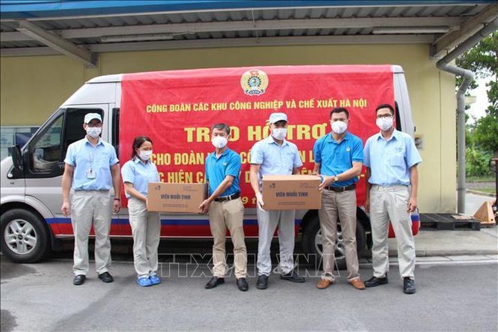 Các cấp Công đoàn Thủ đô khẩn cấp hỗ trợ người lao động bị ảnh hưởng bởi dịch bệnh