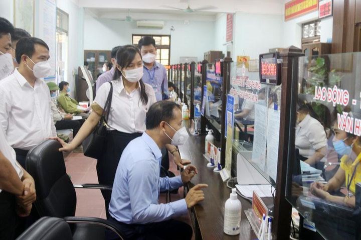 Nghiên cứu, nhân rộng mô hình nhân viên bưu điện trực tại bộ phận một cửa