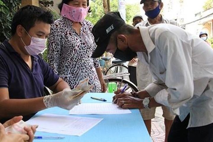 Người lao động nhận hỗ trợ theo nơi cư trú hay nơi làm việc