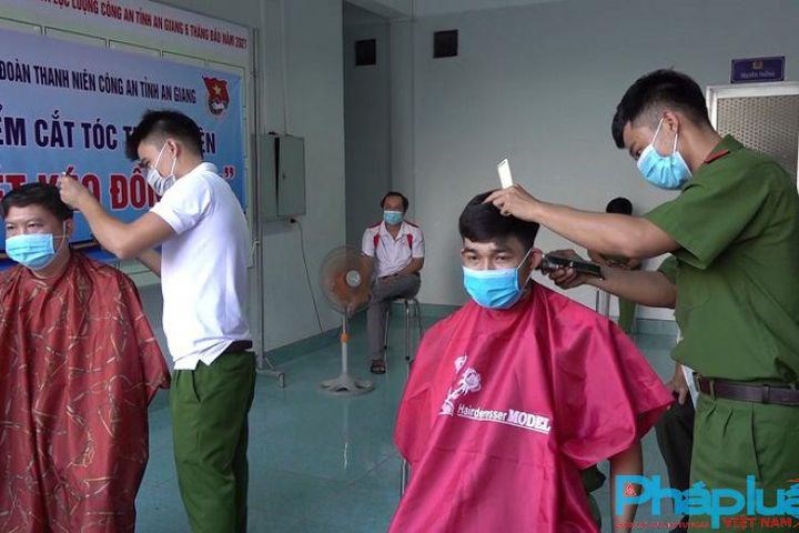 Nâng niu Nét kéo đồng đội