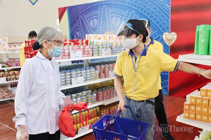 Thần tốc nhân rộng mô hình Siêu thị mini 0 đồng