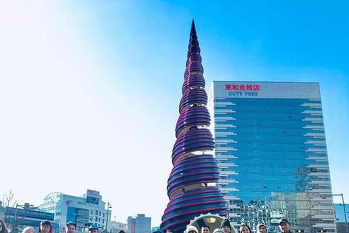 Thất nghiệp mùa COVID Hướng dẫn viên du lịch ở nhà trông con, có người đi gặt lúa thuê