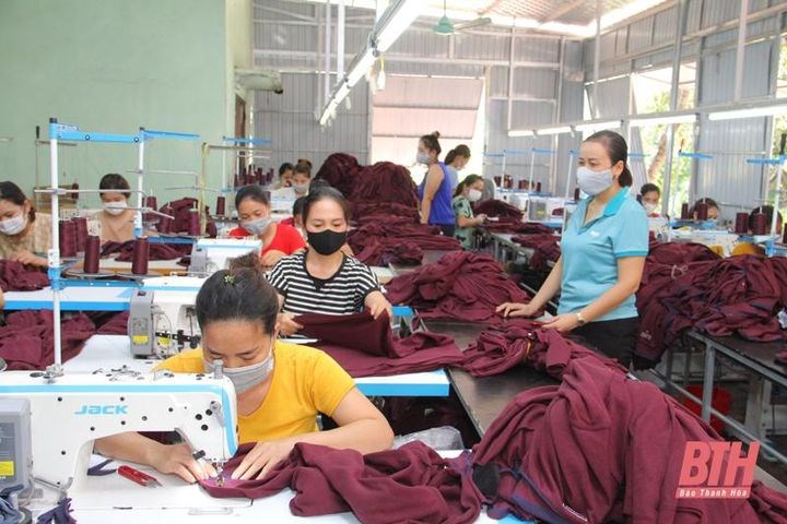 Huyện Cẩm Thủy Phát huy vai trò gương mẫu, đi đầu của đảng viên