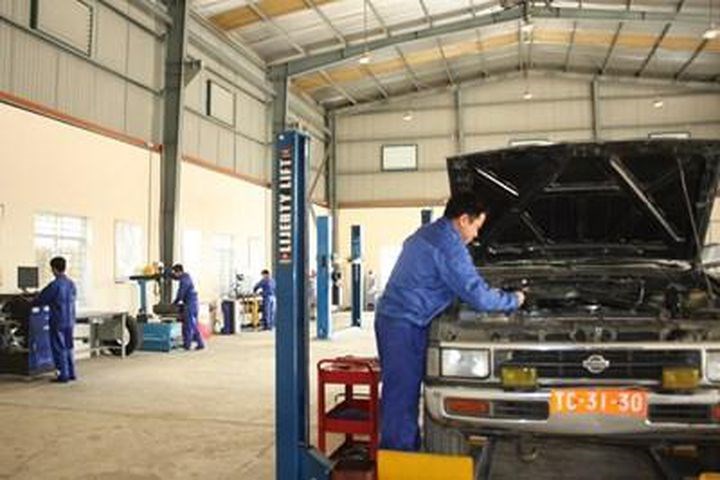 Thầm lặng góp công