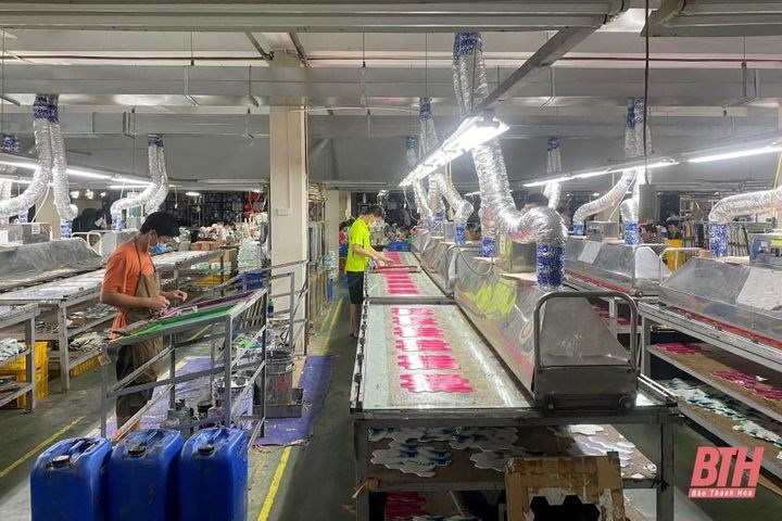 Công nhân, viên chức, lao động huyện Hoằng Hóa đoàn kết, chung sức chiến thắng đại dịch COVID19