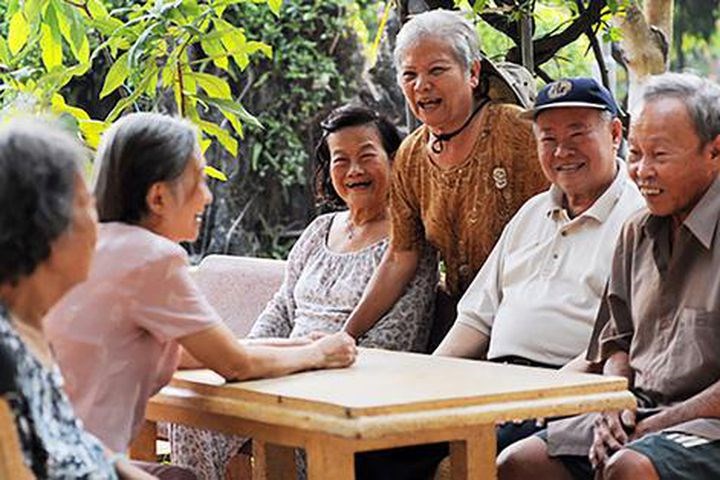 Để tuổi già không cô đơn