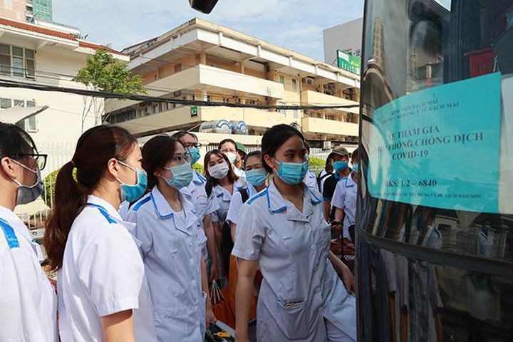 Khích lệ thầy trò khối y dược trong hệ thống giáo dục nghề nghiệp xung kích tham gia phòng chống dịch COVID19