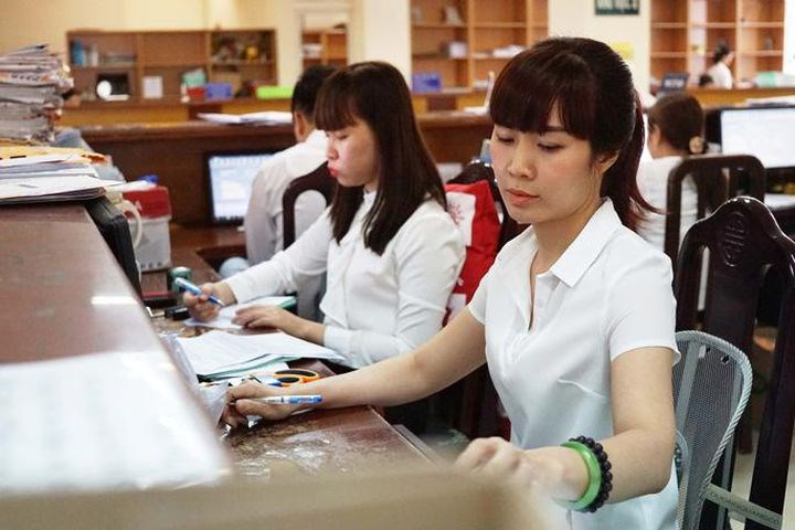 Đơn vị sự nghiệp có được ký hợp đồng làm chuyên môn nghiệp vụ