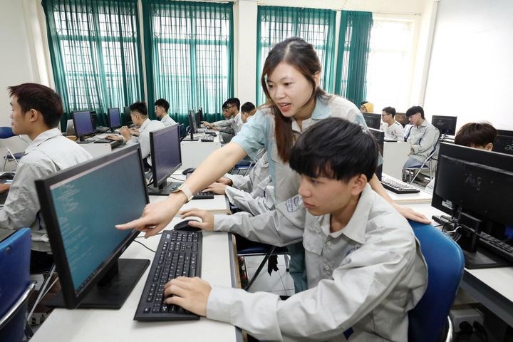 Các cơ sở giáo dục nghề nghiệp ở phía Nam nỗ lực vượt khó