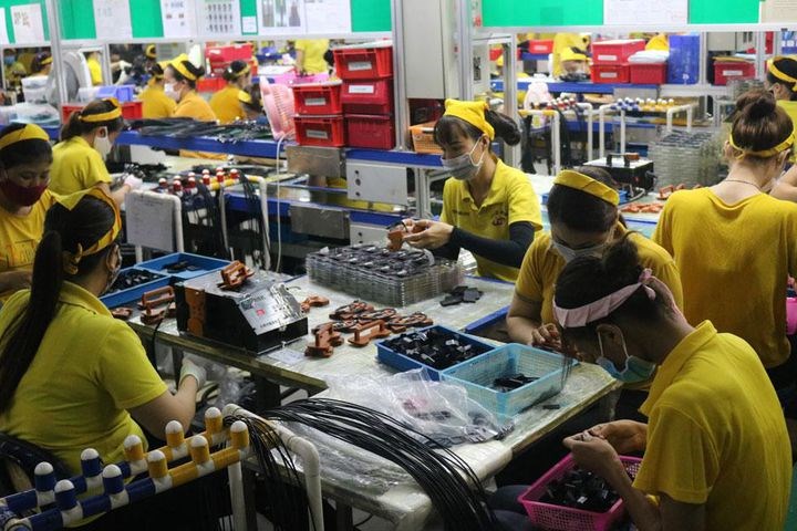 Cầu nối thị trường lao động thời giãn cách