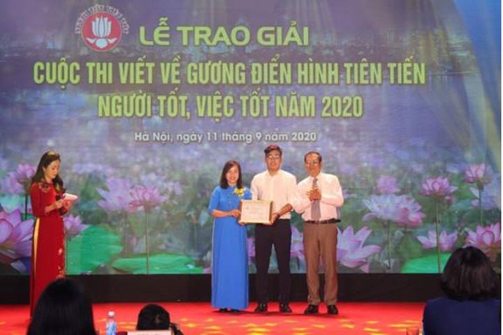 Thành lập Ban tổ chức cuộc thi viết về Gương điển hình tiên tiến, người tốt, việc tốt